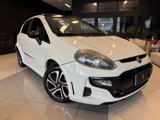 FIAT PUNTO 1.8 BLACKMOTION 16V FLEX 4P MANUAL FIAT PUNTO 1.8 BLACKMOTION 16V FLEX 4P MANUAL